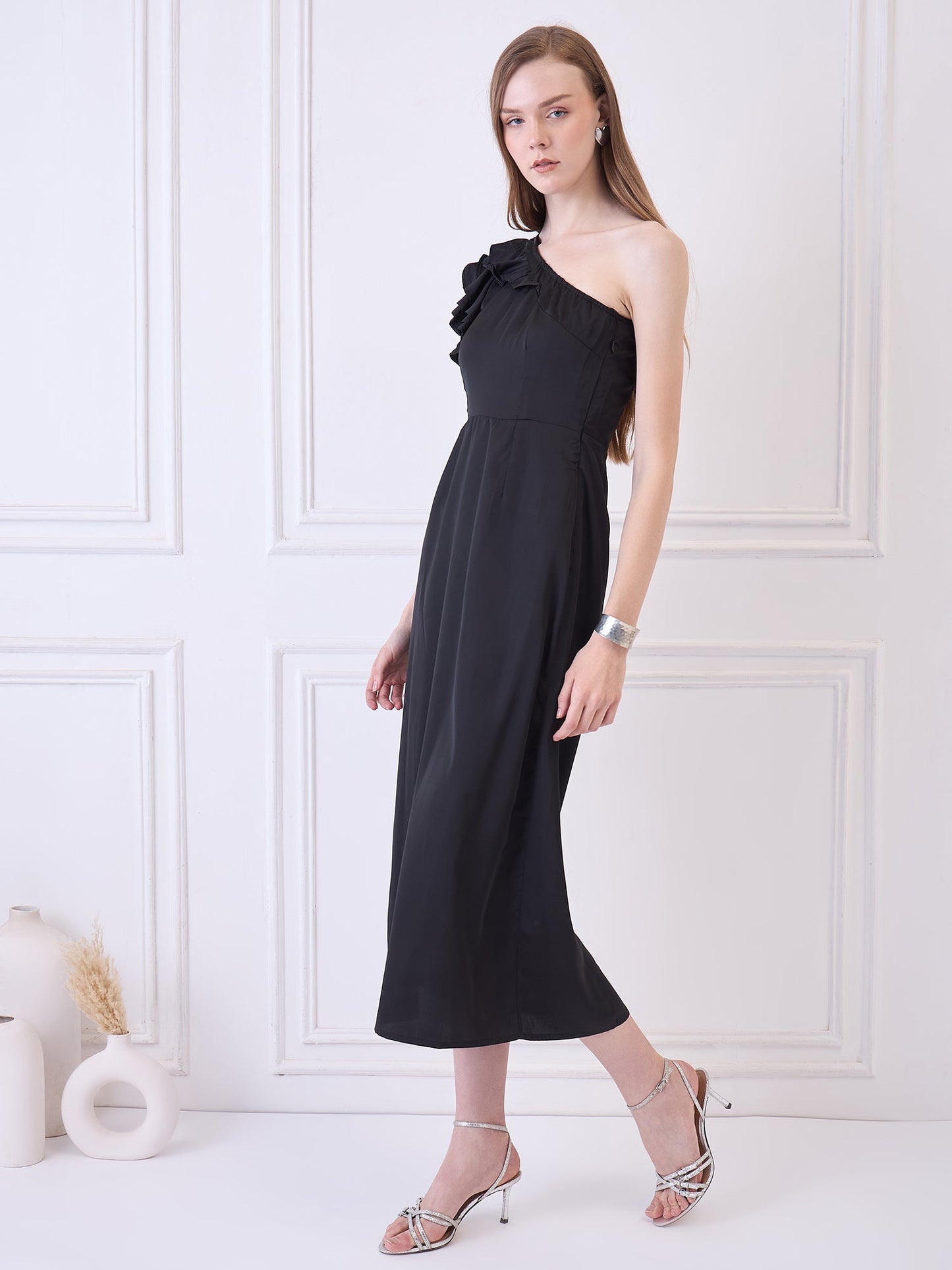 Elegant Black One Shoulder Long Dress | JENNY Being Flawless