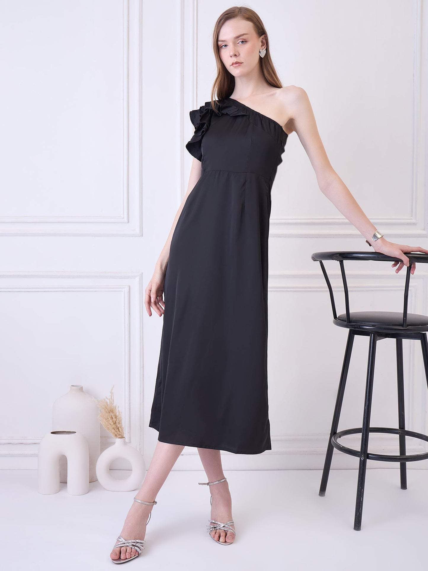 Elegant Black One Shoulder Long Dress | JENNY Being Flawless