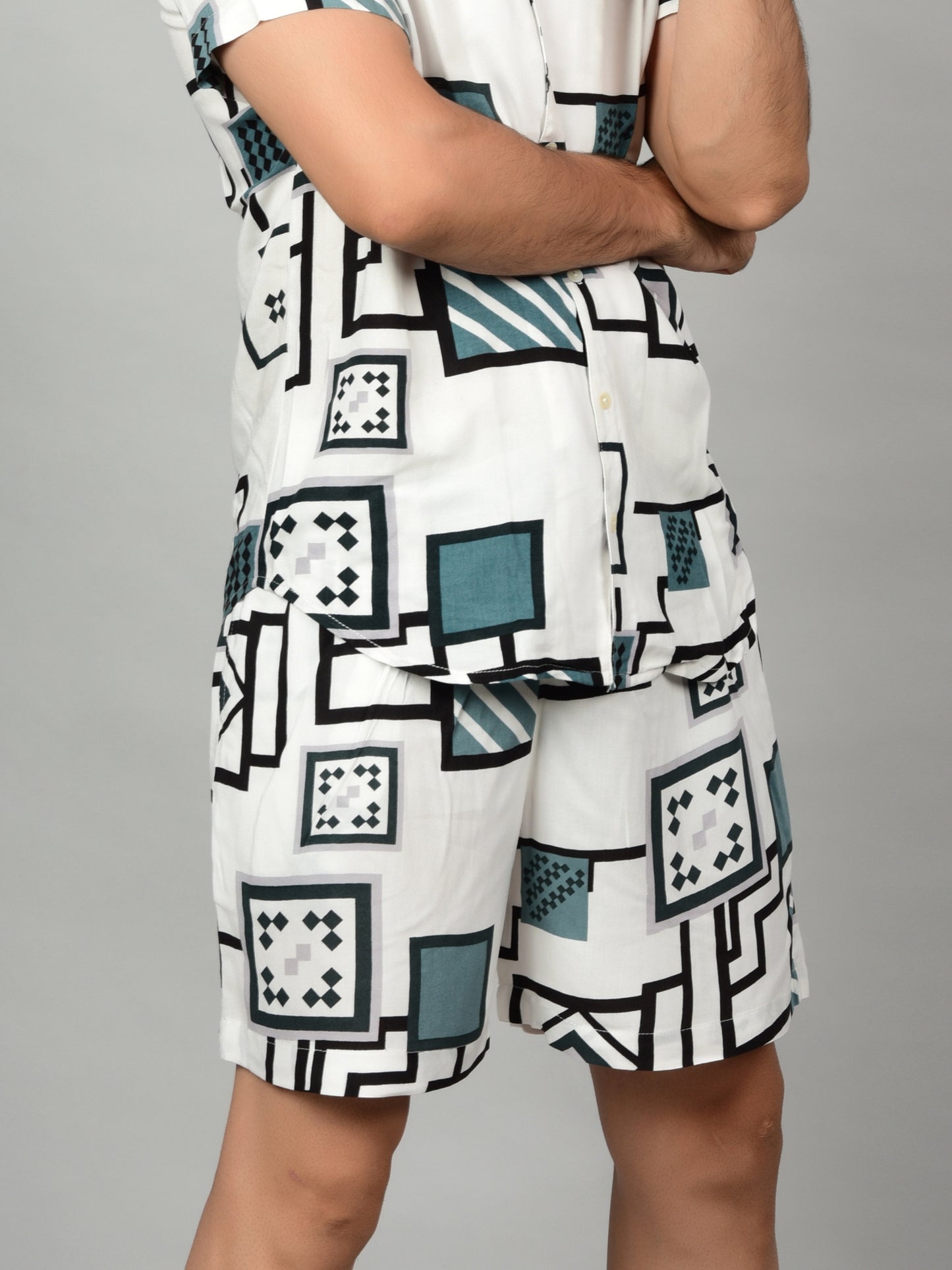 Men's Geometric Print Casual Shorts - Off-White Being Flawless