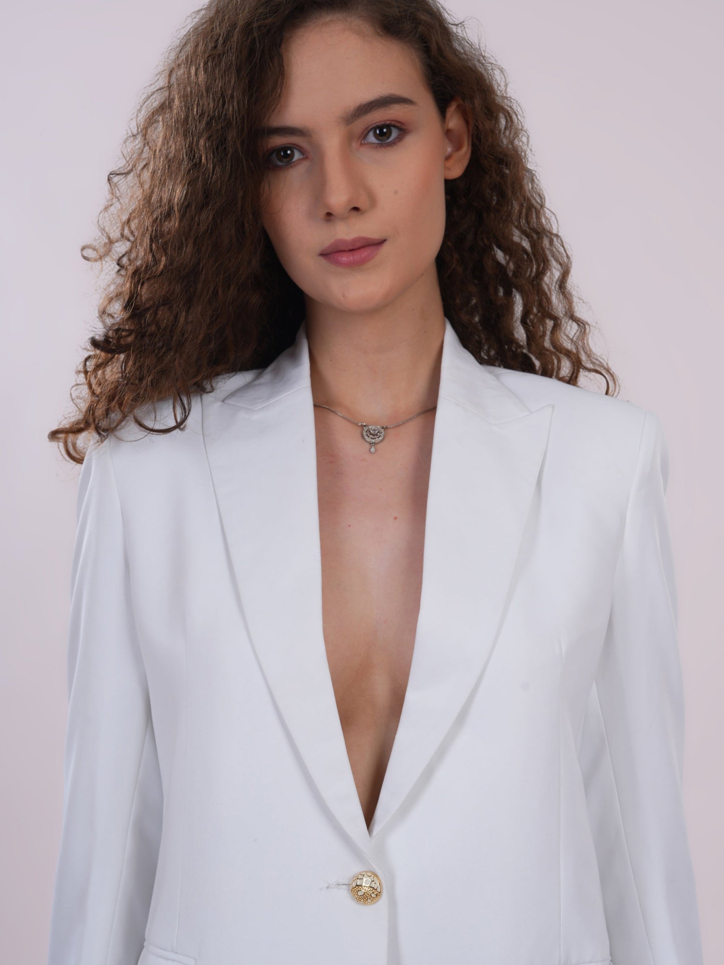 White Blazer – Pure Class, Bold Energy Being Flawless